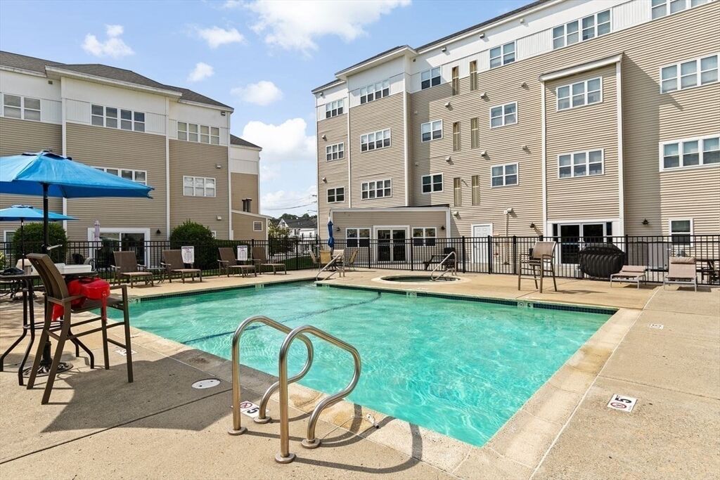 Norwood sold condo